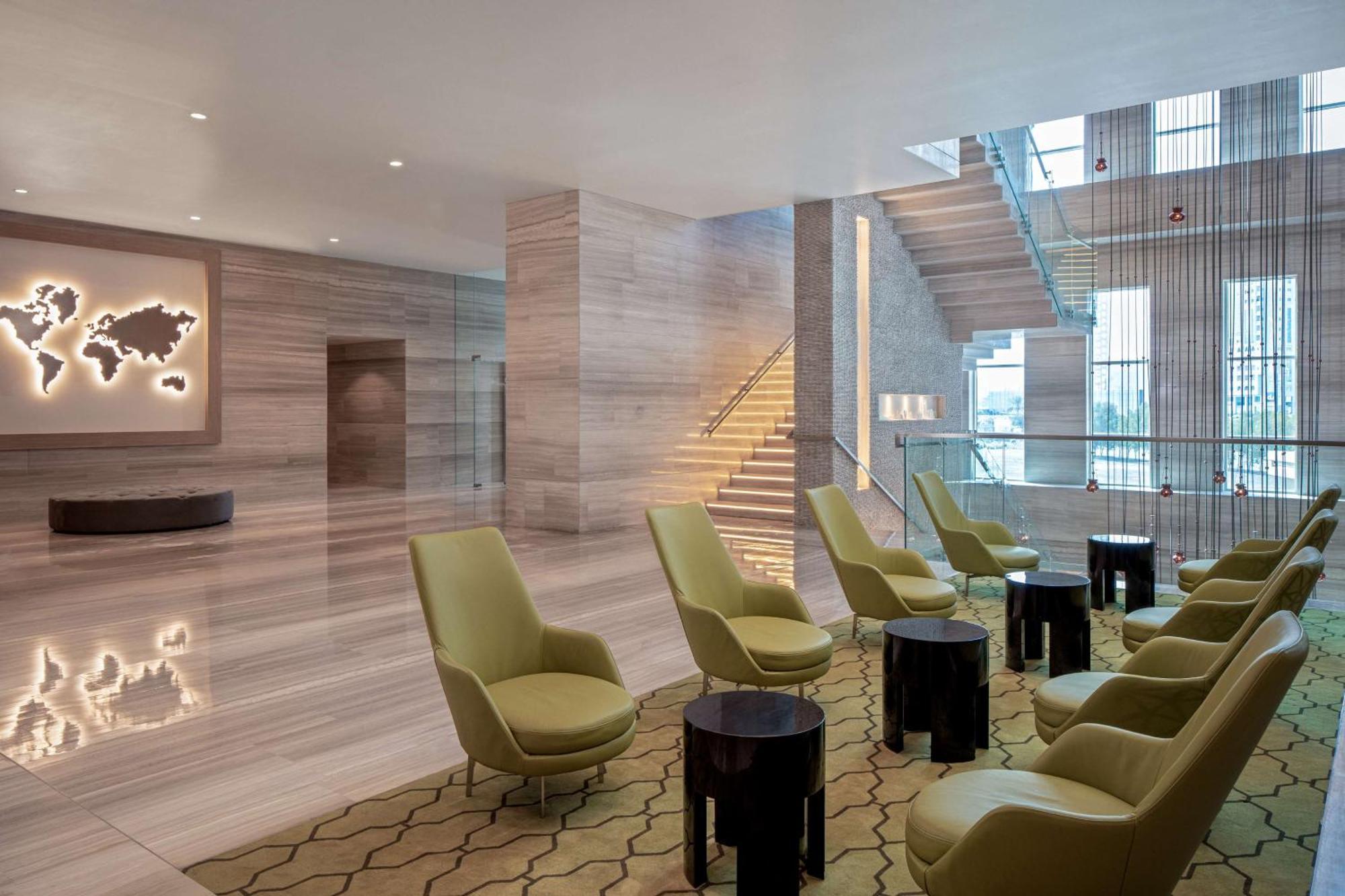 Doubletree By Hilton Fujairah City Экстерьер фото The lobby of the hotel