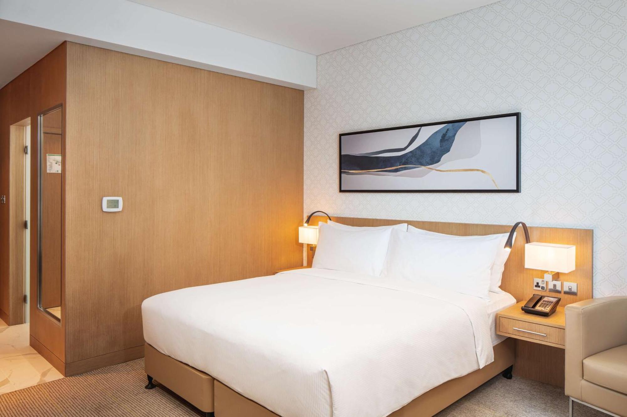 Doubletree By Hilton Fujairah City Экстерьер фото