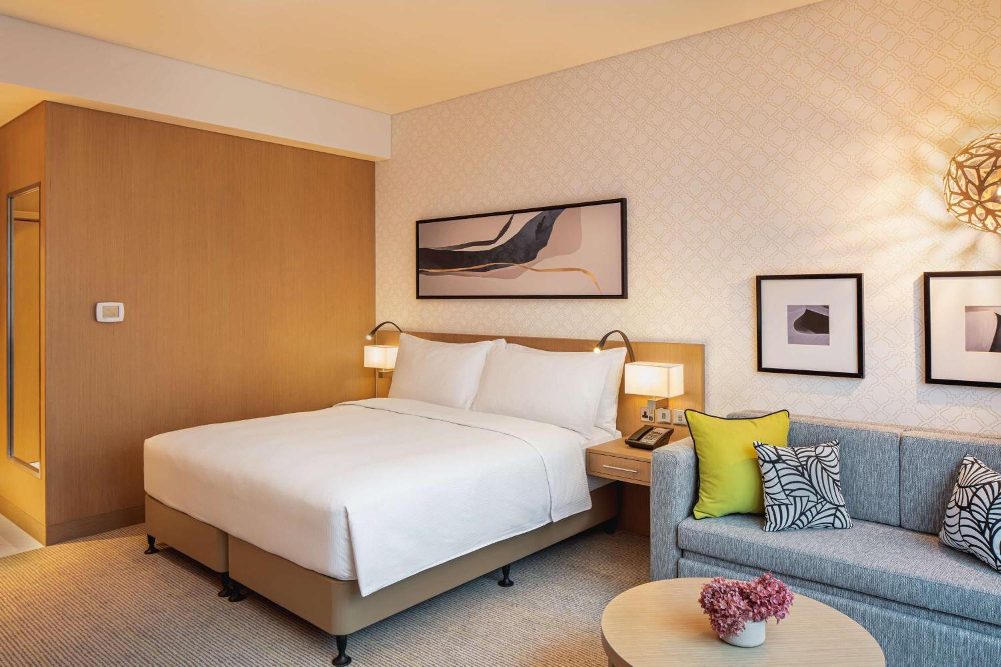 Doubletree By Hilton Fujairah City Экстерьер фото