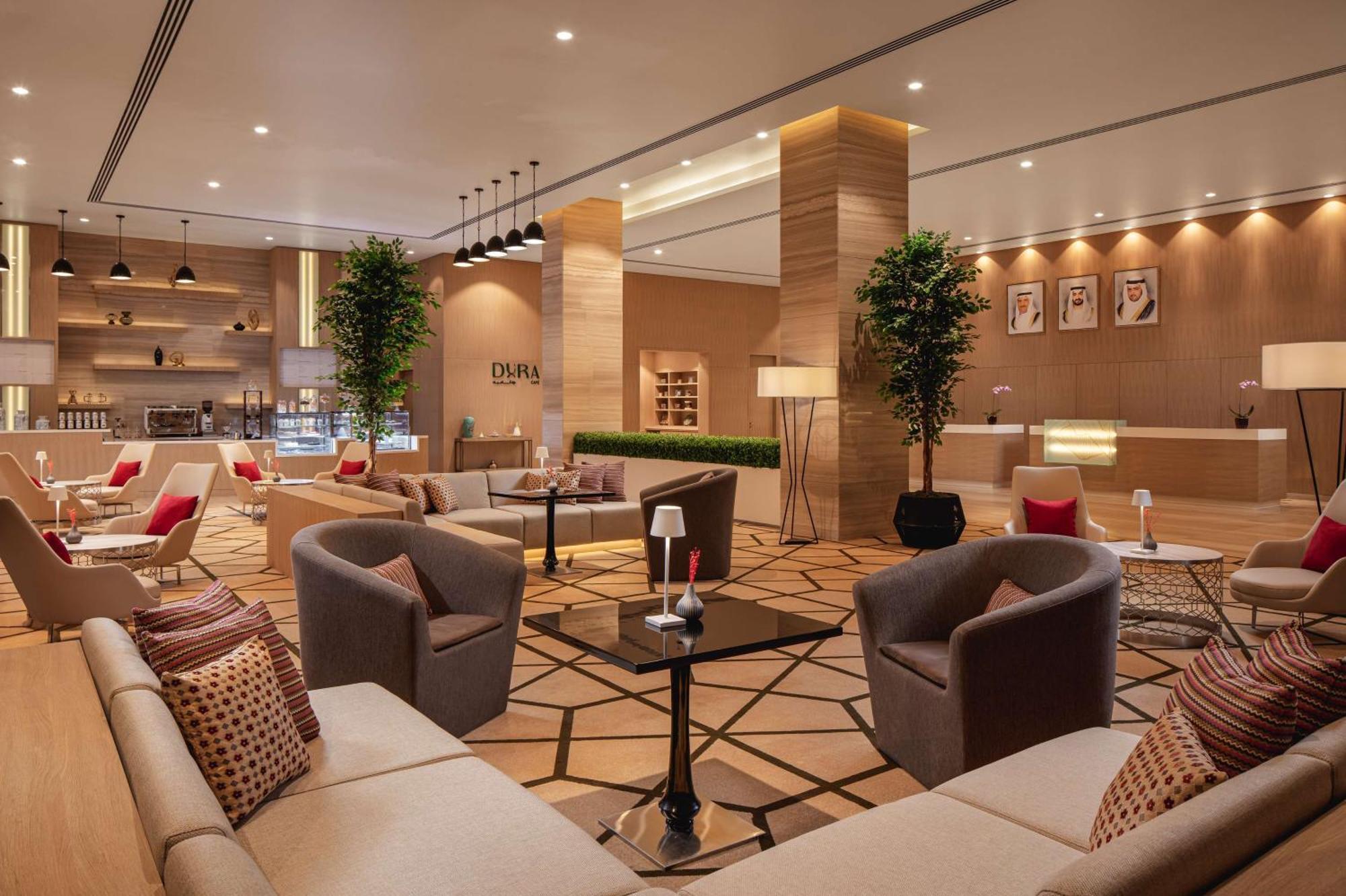 Doubletree By Hilton Fujairah City Экстерьер фото The lounge at the airport