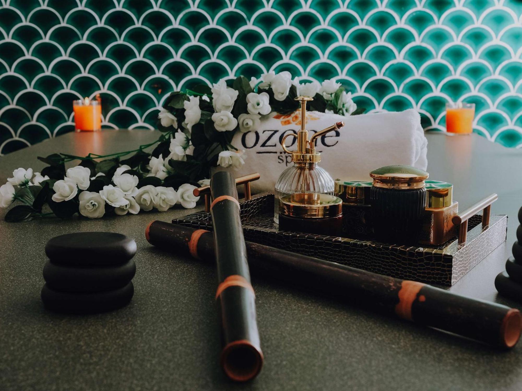 Doubletree By Hilton Fujairah City Экстерьер фото A set of OZO