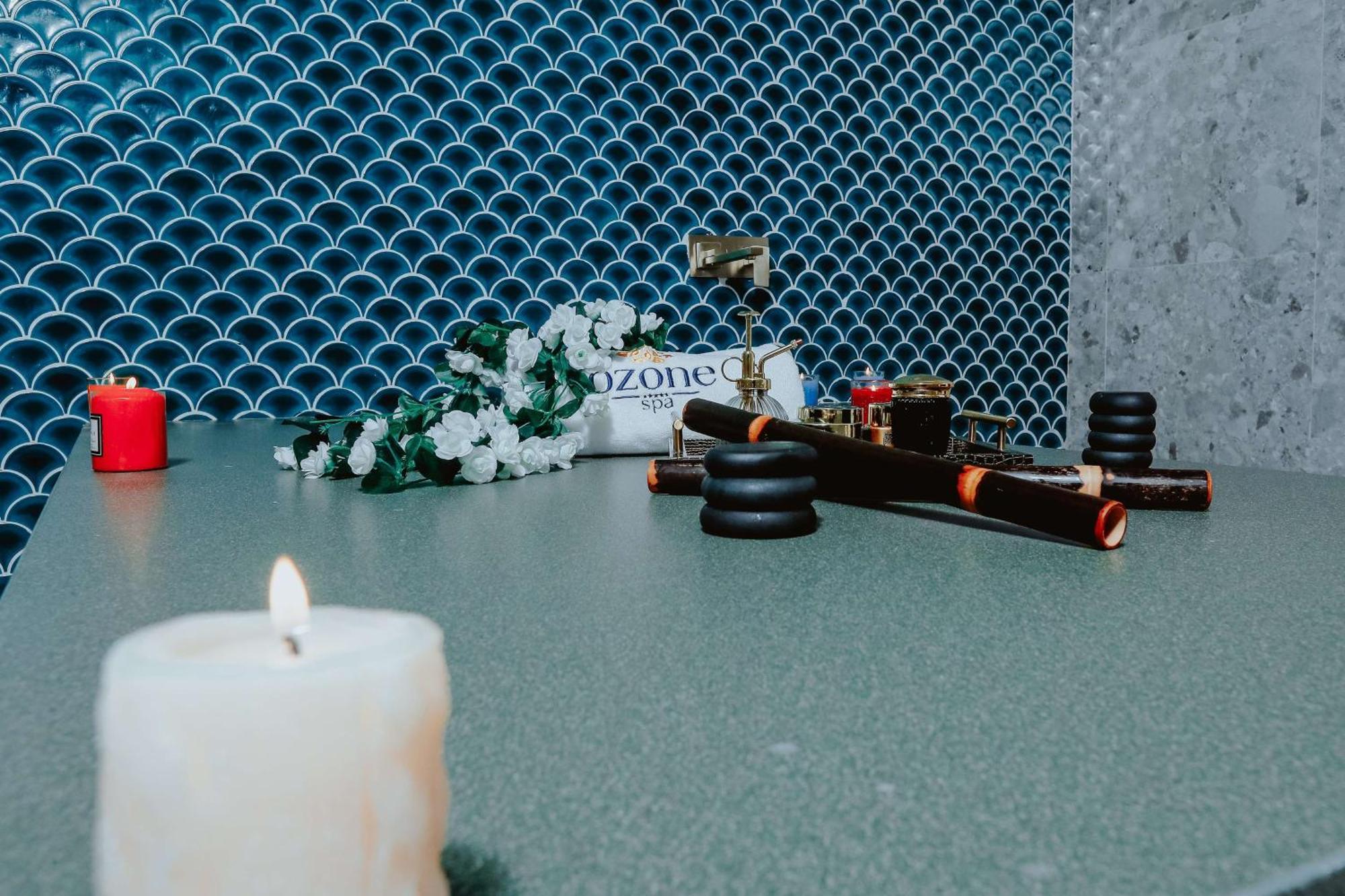 Doubletree By Hilton Fujairah City Экстерьер фото A candle and incense